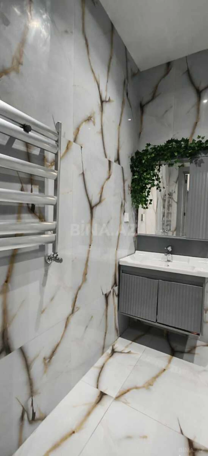 Satılır 4 otaqlı həyət evi 180 m²