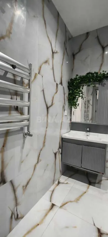 Satılır 4 otaqlı həyət evi 180 m²