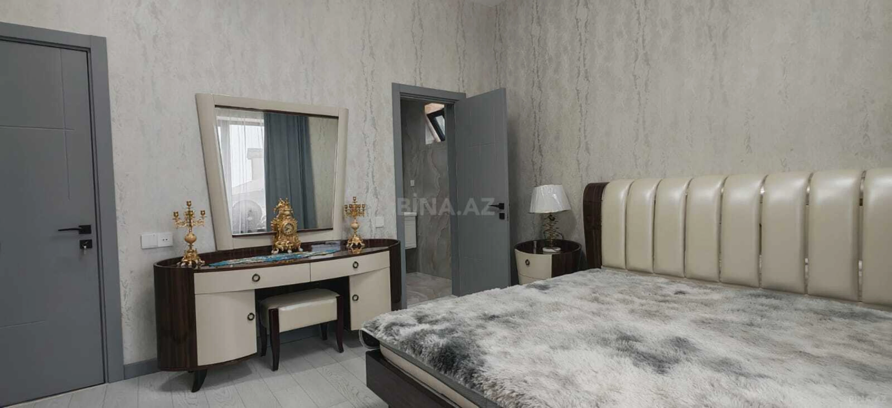 Satılır 4 otaqlı həyət evi 180 m²