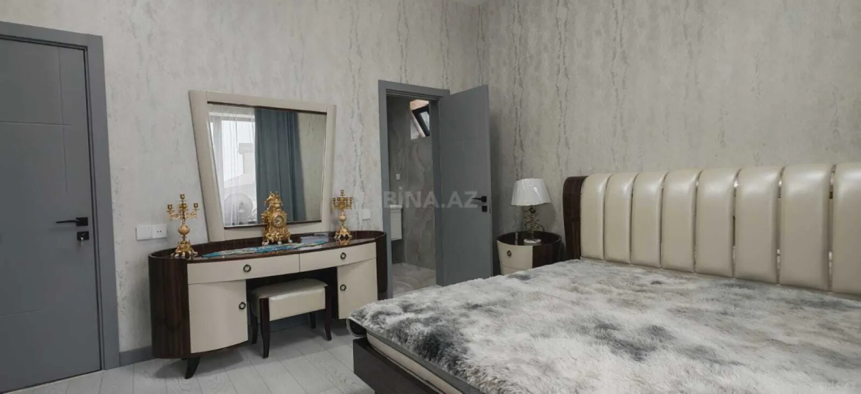 Satılır 4 otaqlı həyət evi 180 m²