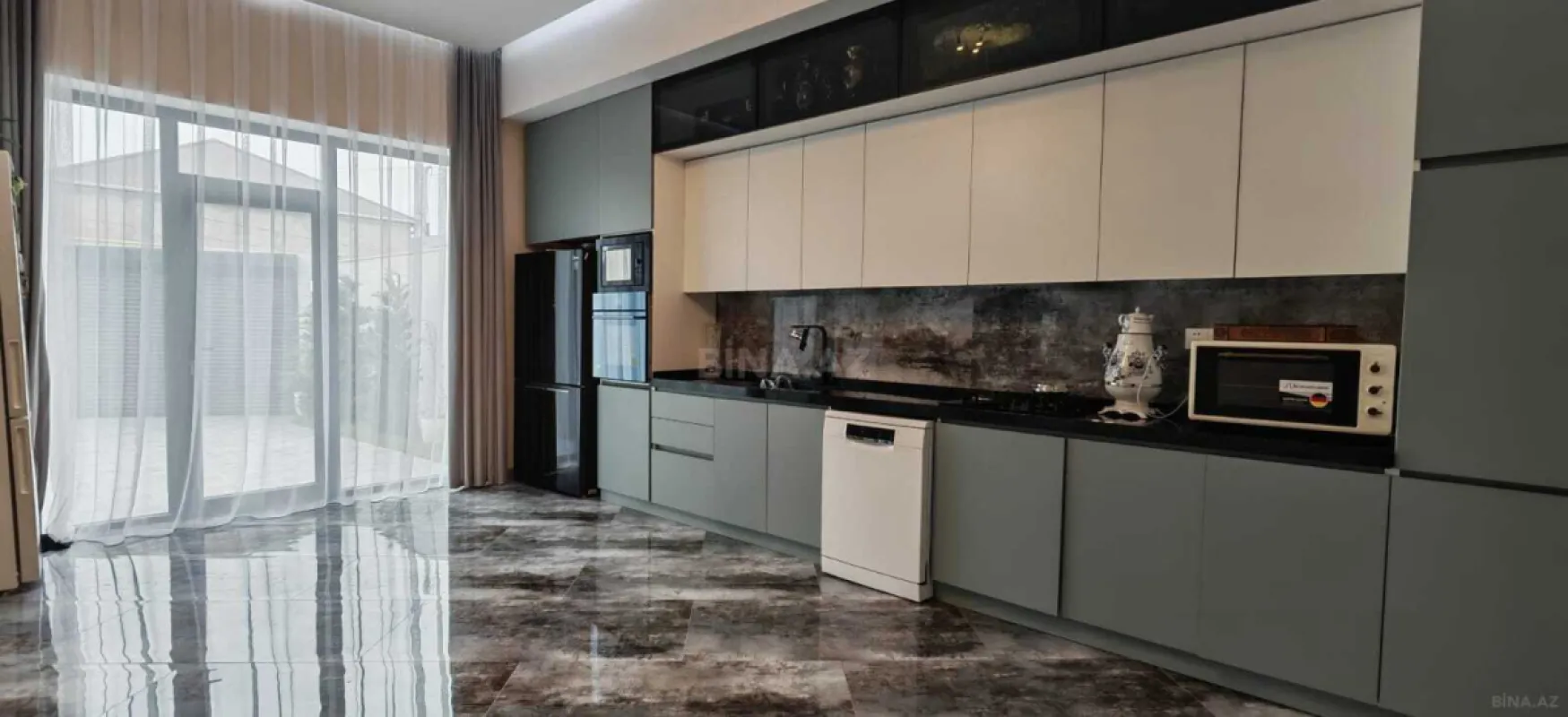 Satılır 4 otaqlı həyət evi 180 m²