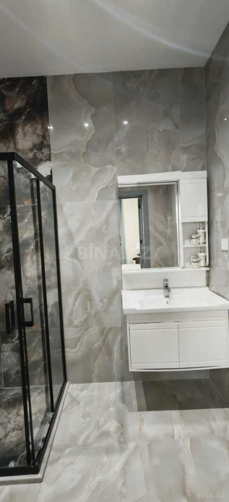 Satılır 4 otaqlı həyət evi 180 m²