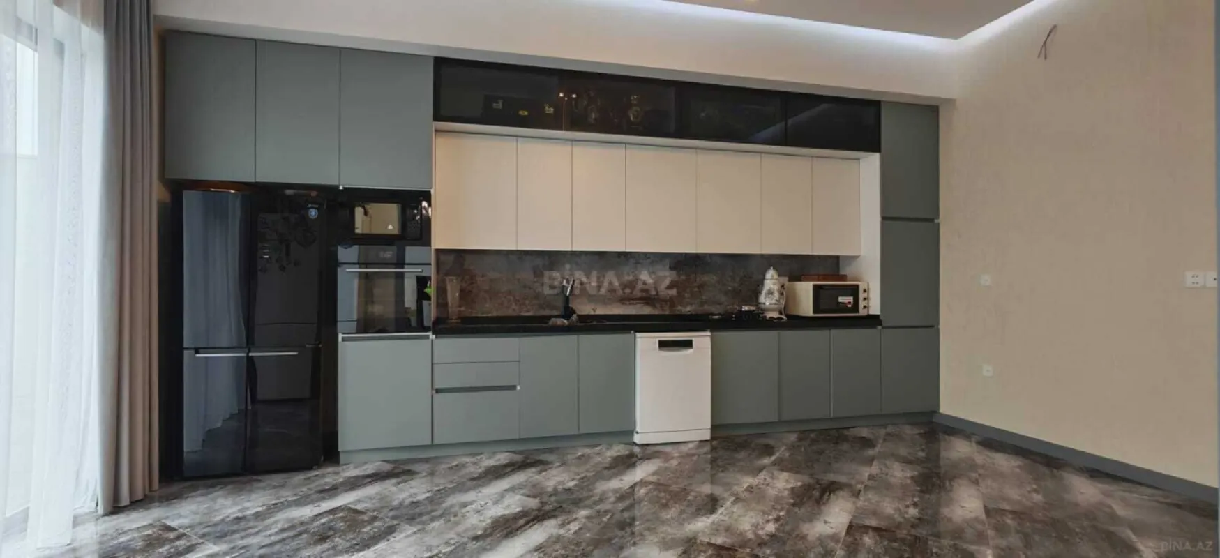 Satılır 4 otaqlı həyət evi 180 m²