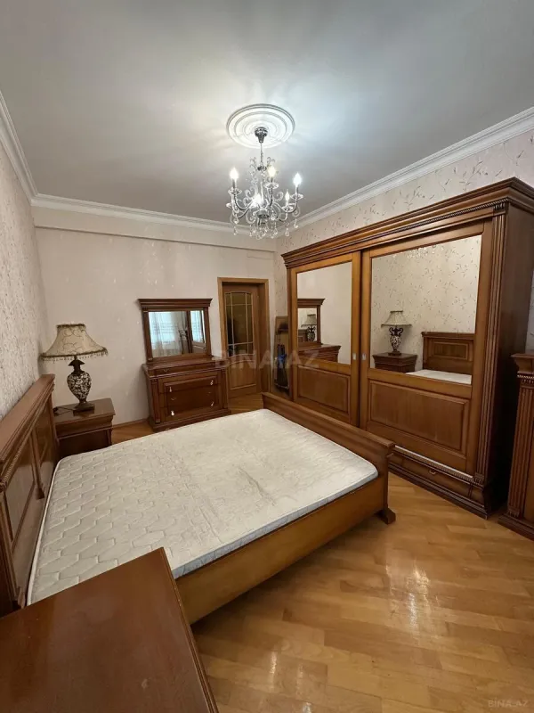 Kirayə verilir 3 otaqlı mənzil 125 m²