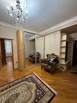 Kirayə verilir 3 otaqlı mənzil 125 m²
