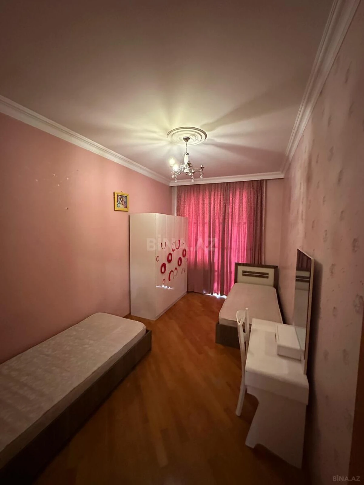 Kirayə verilir 3 otaqlı mənzil 125 m²
