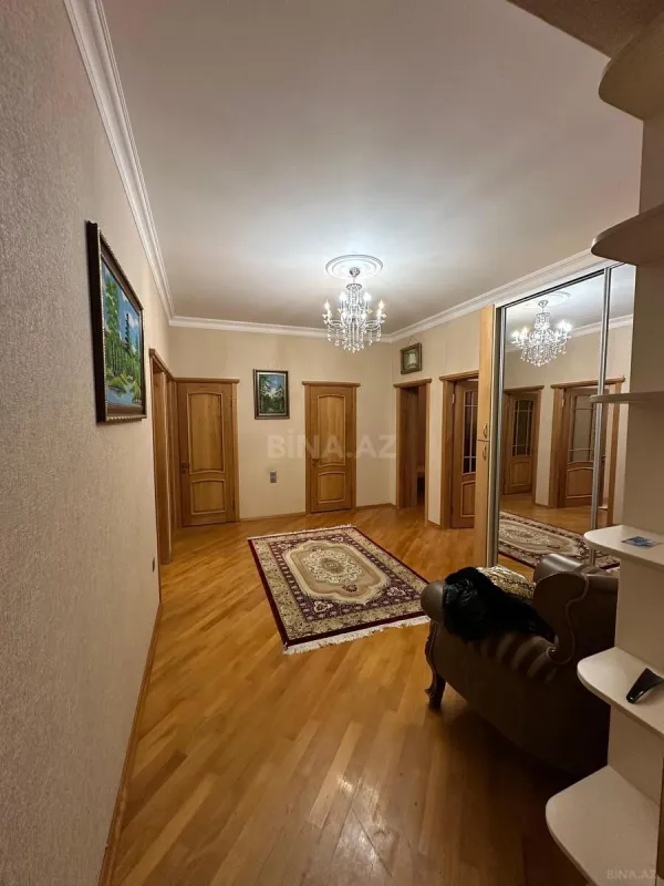 Kirayə verilir 3 otaqlı mənzil 125 m²