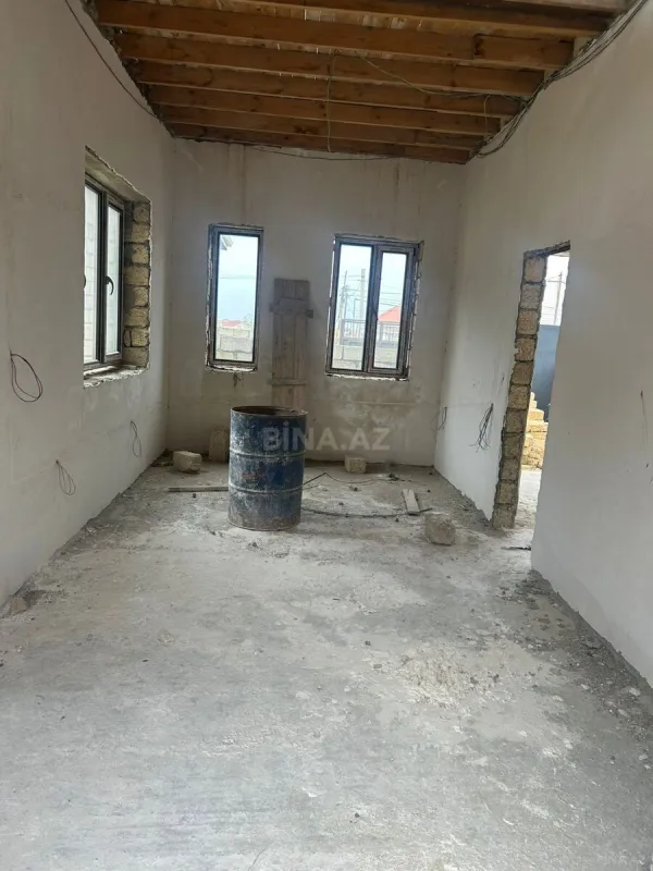 Satılır 4 otaqlı həyət evi 100 m²
