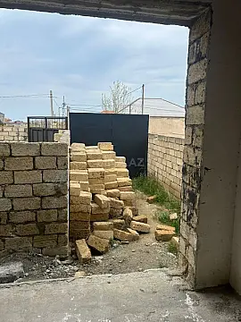 Satılır 4 otaqlı həyət evi 100 m²