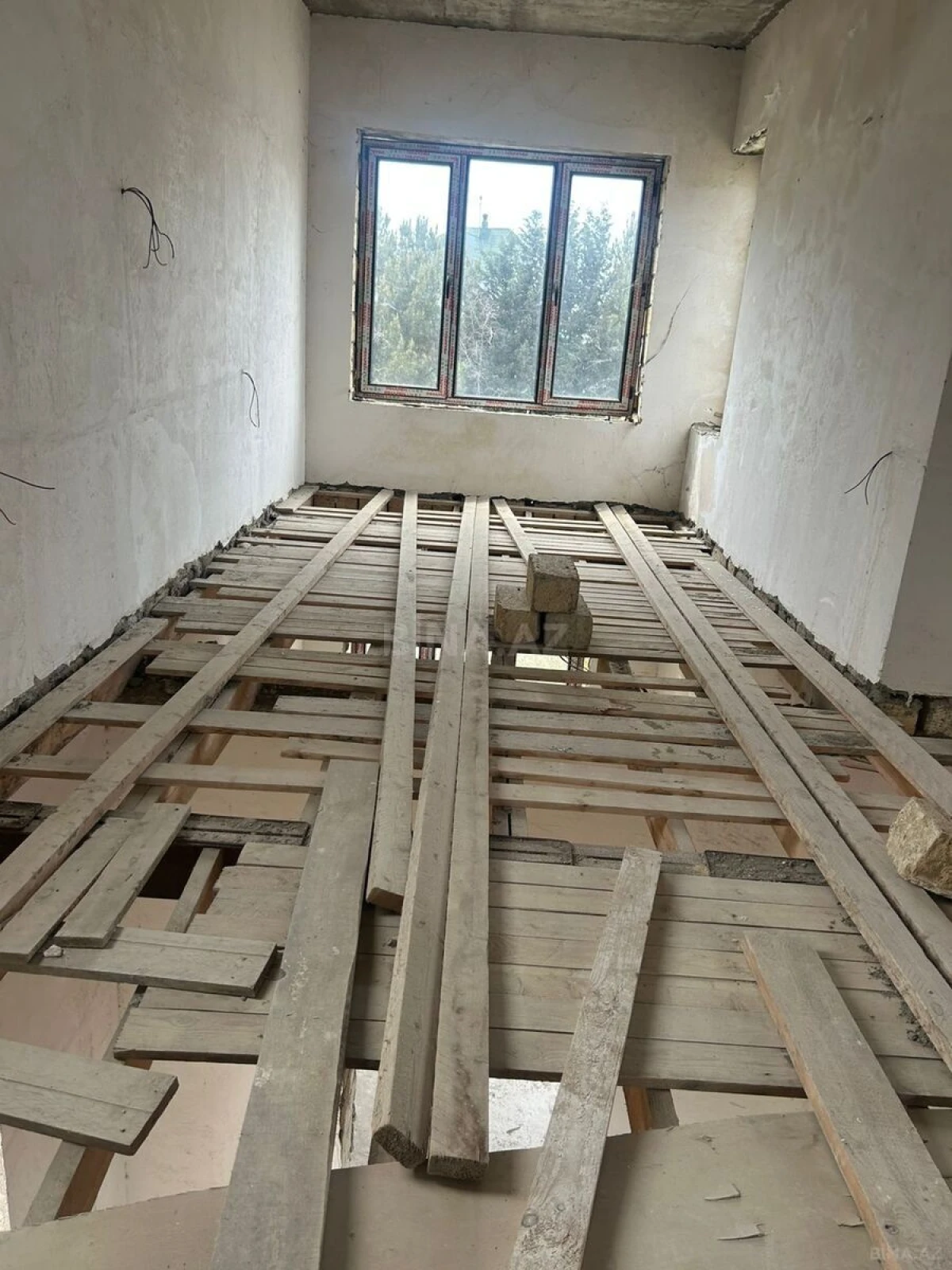 Satılır 4 otaqlı həyət evi 100 m²