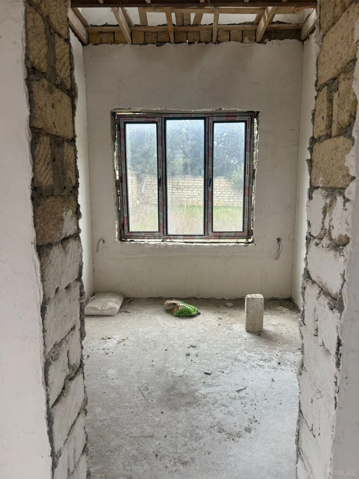 Satılır 4 otaqlı həyət evi 100 m²