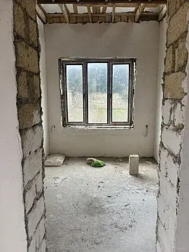 Satılır 4 otaqlı həyət evi 100 m²