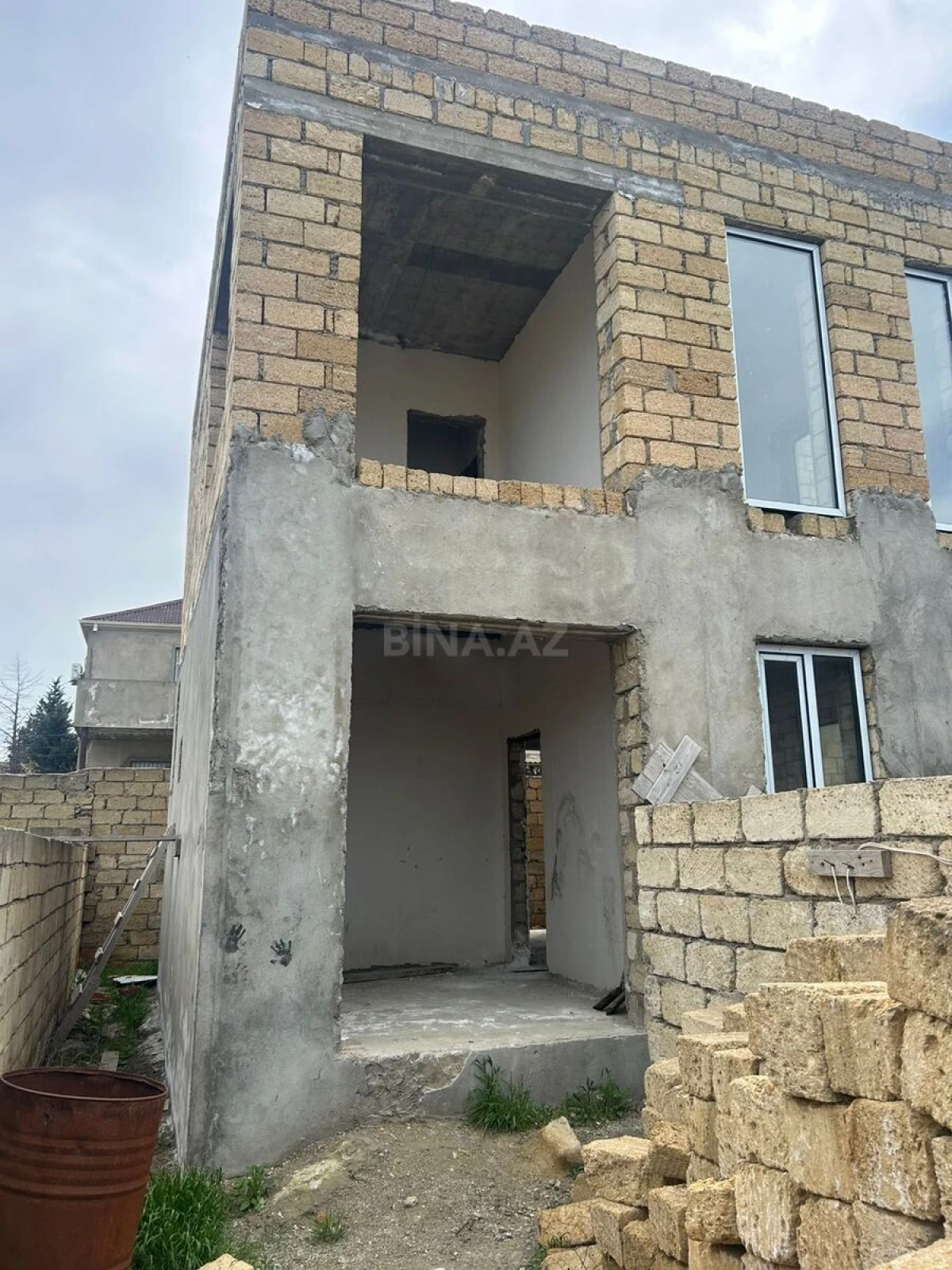 Satılır 4 otaqlı həyət evi 100 m²