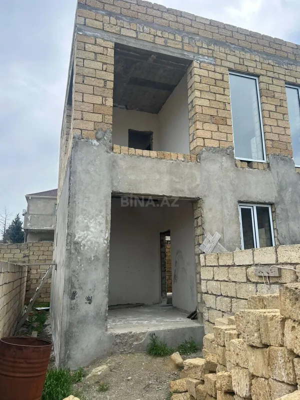 Satılır 4 otaqlı həyət evi 100 m²