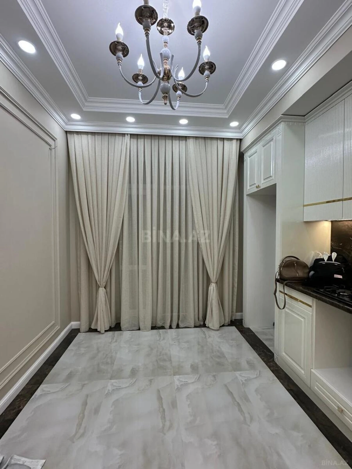 Satılır 3 otaqlı mənzil 89 m²