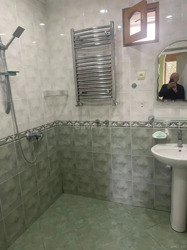 Kirayə verilir 4 otaqlı həyət evi 200 m²
