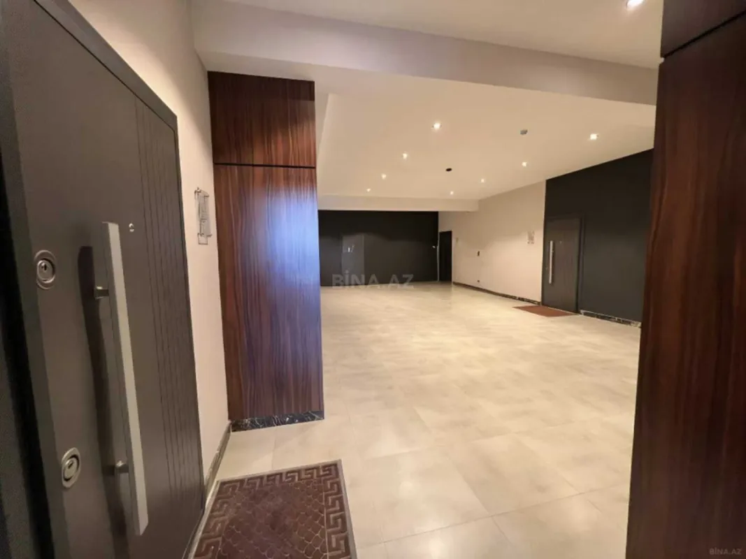 Satılır 3 otaqlı mənzil 117 m²