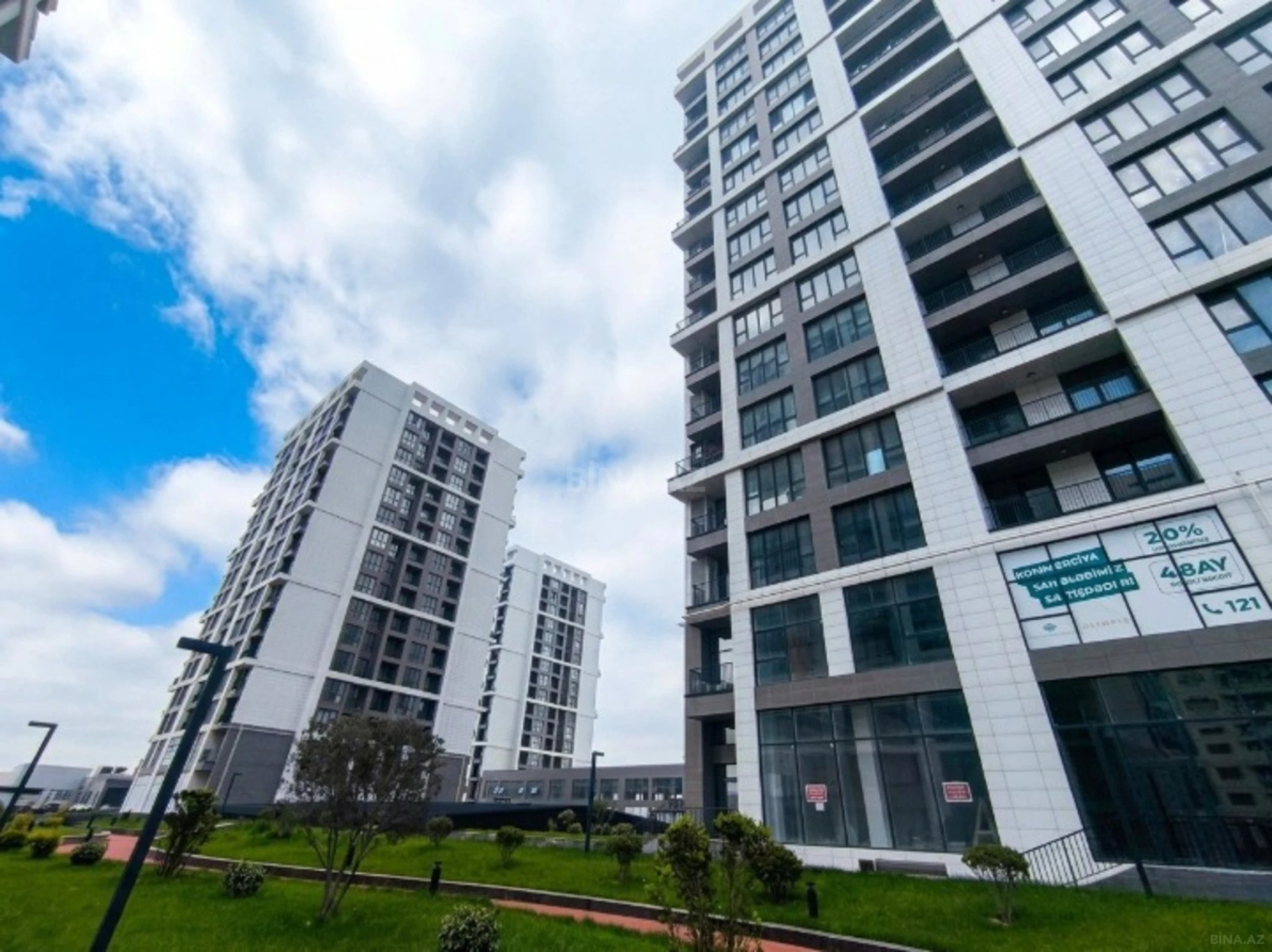 Satılır 3 otaqlı mənzil 117 m²