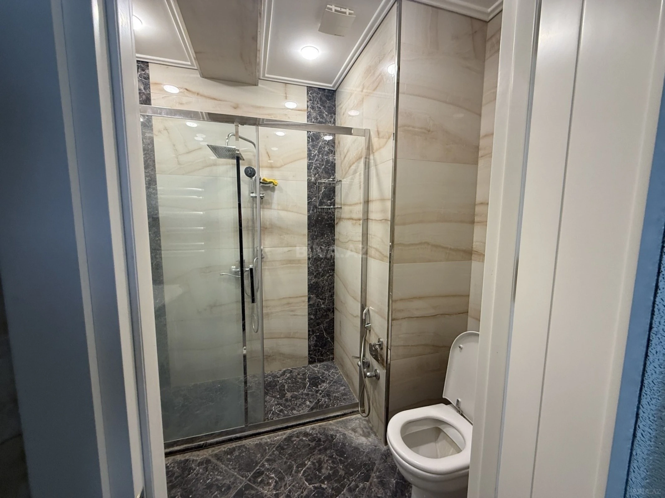 Kirayə verilir 2 otaqlı mənzil 86 m²