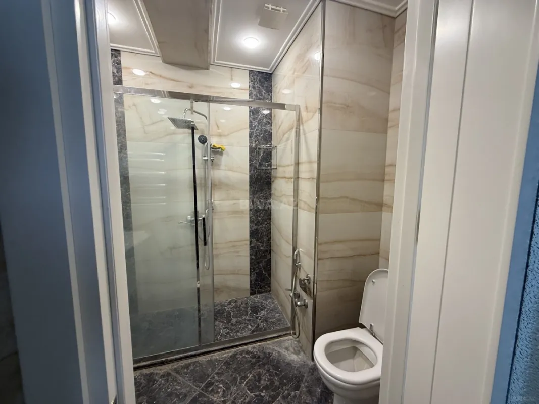 Kirayə verilir 2 otaqlı mənzil 86 m²