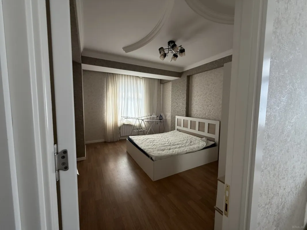 Kirayə verilir 2 otaqlı mənzil 86 m²