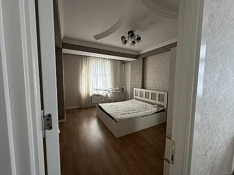 Kirayə verilir 2 otaqlı mənzil 86 m²