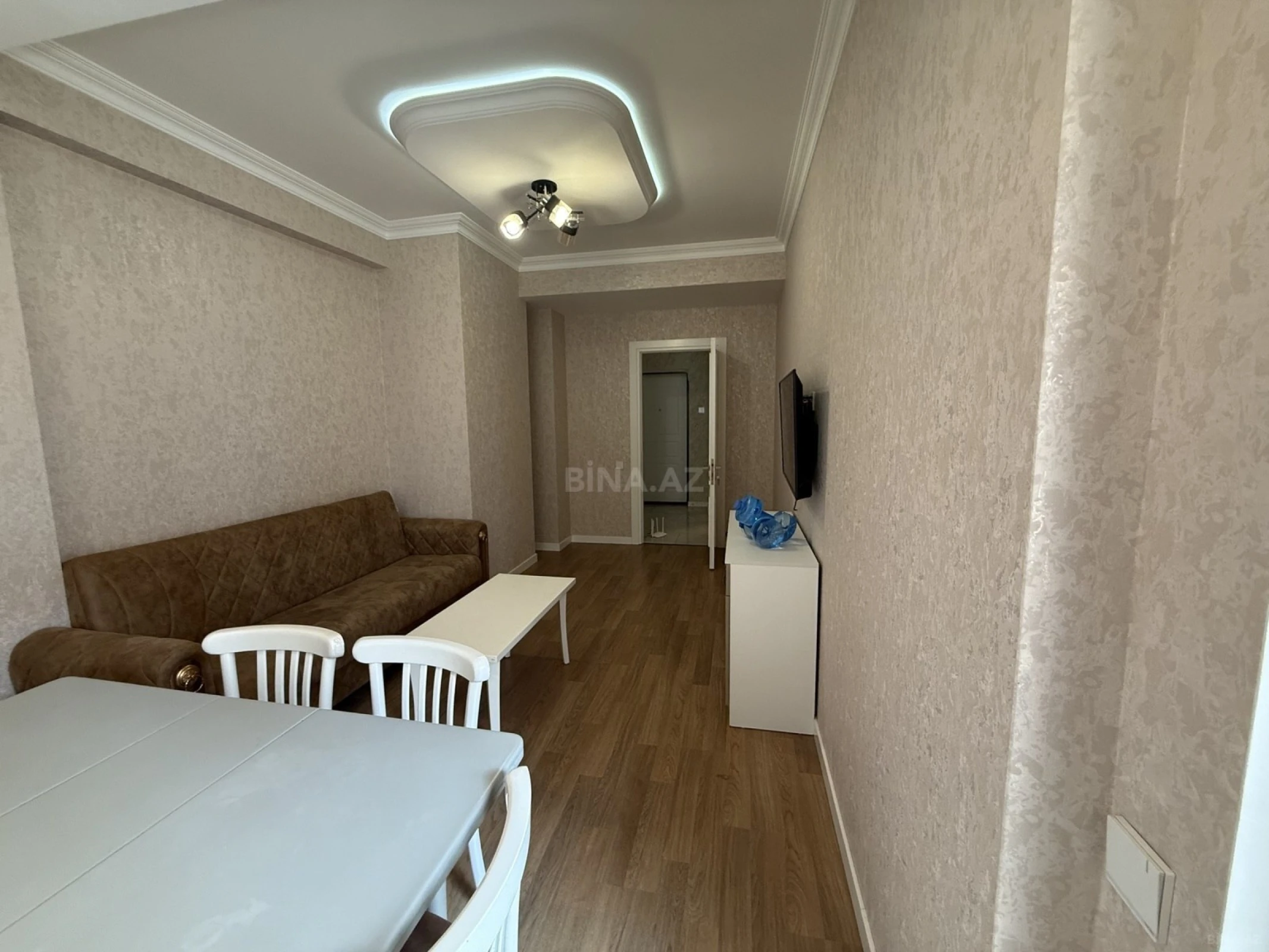 Kirayə verilir 2 otaqlı mənzil 86 m²