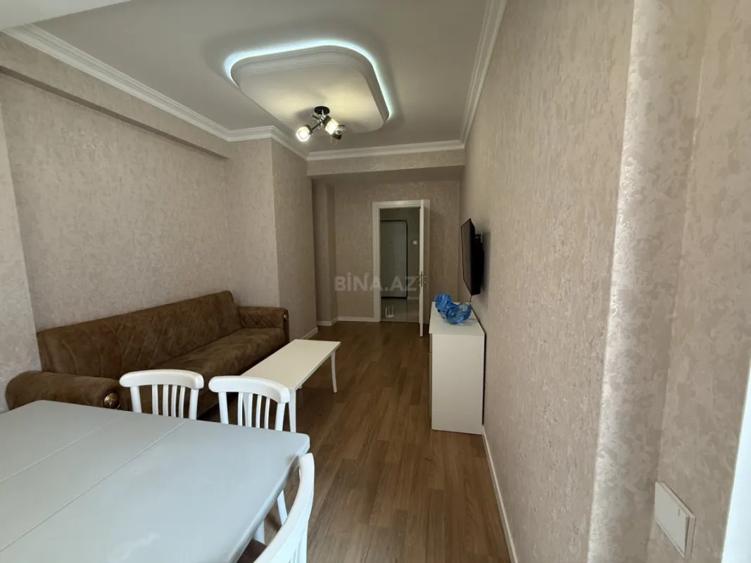 Kirayə verilir 2 otaqlı mənzil 86 m²