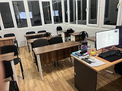 Kirayə verilir 3 otaqlı ofis 80 m²