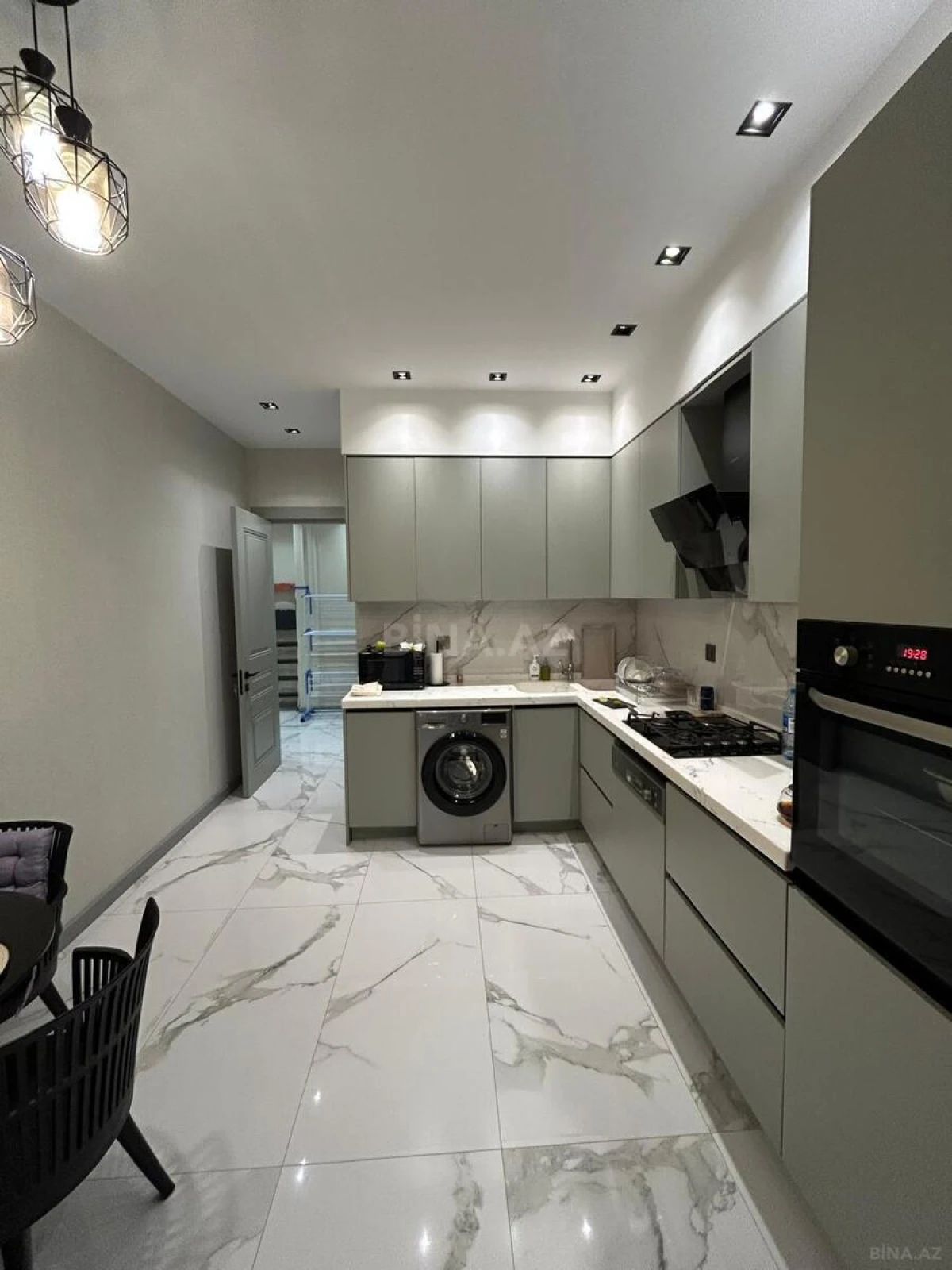 Kirayə verilir 3 otaqlı mənzil 105 m²