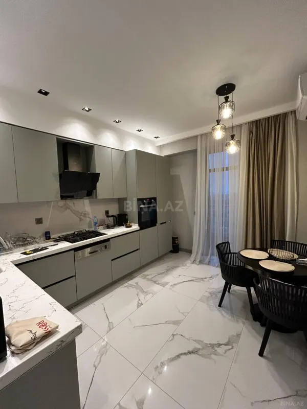 Kirayə verilir 3 otaqlı mənzil 105 m²