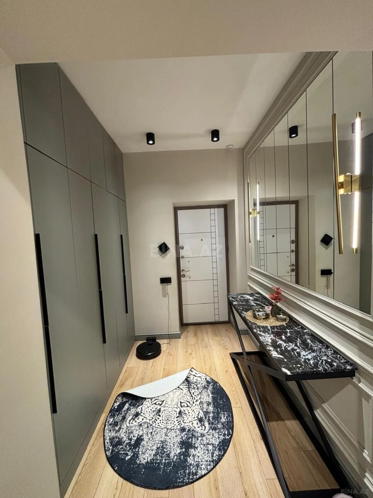 Kirayə verilir 3 otaqlı mənzil 105 m²