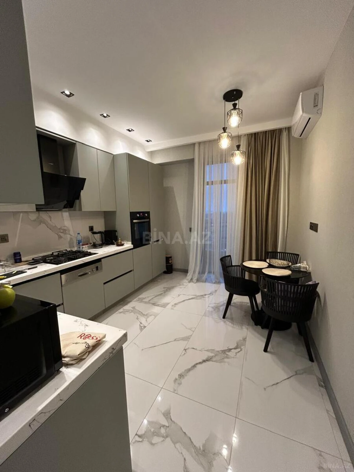 Kirayə verilir 3 otaqlı mənzil 105 m²