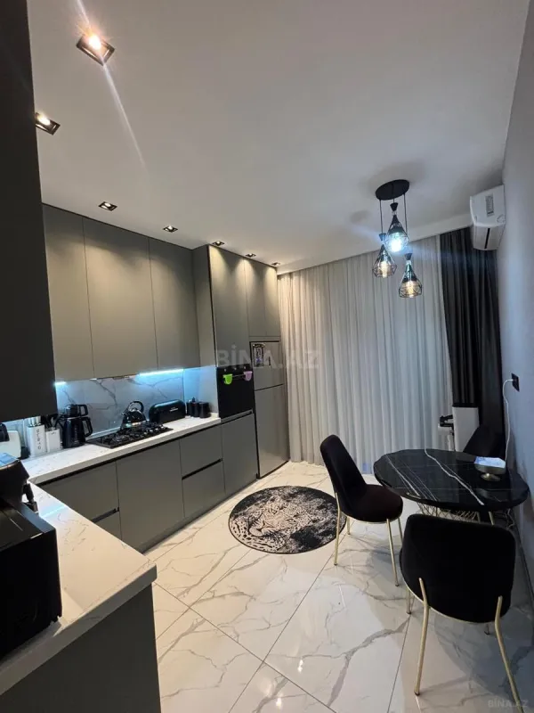 Kirayə verilir 3 otaqlı mənzil 105 m²