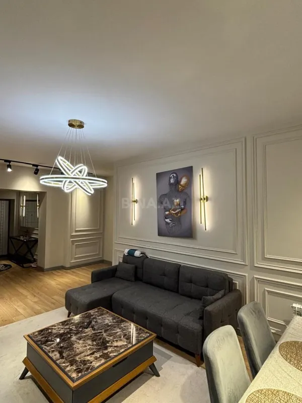 Kirayə verilir 3 otaqlı mənzil 105 m²