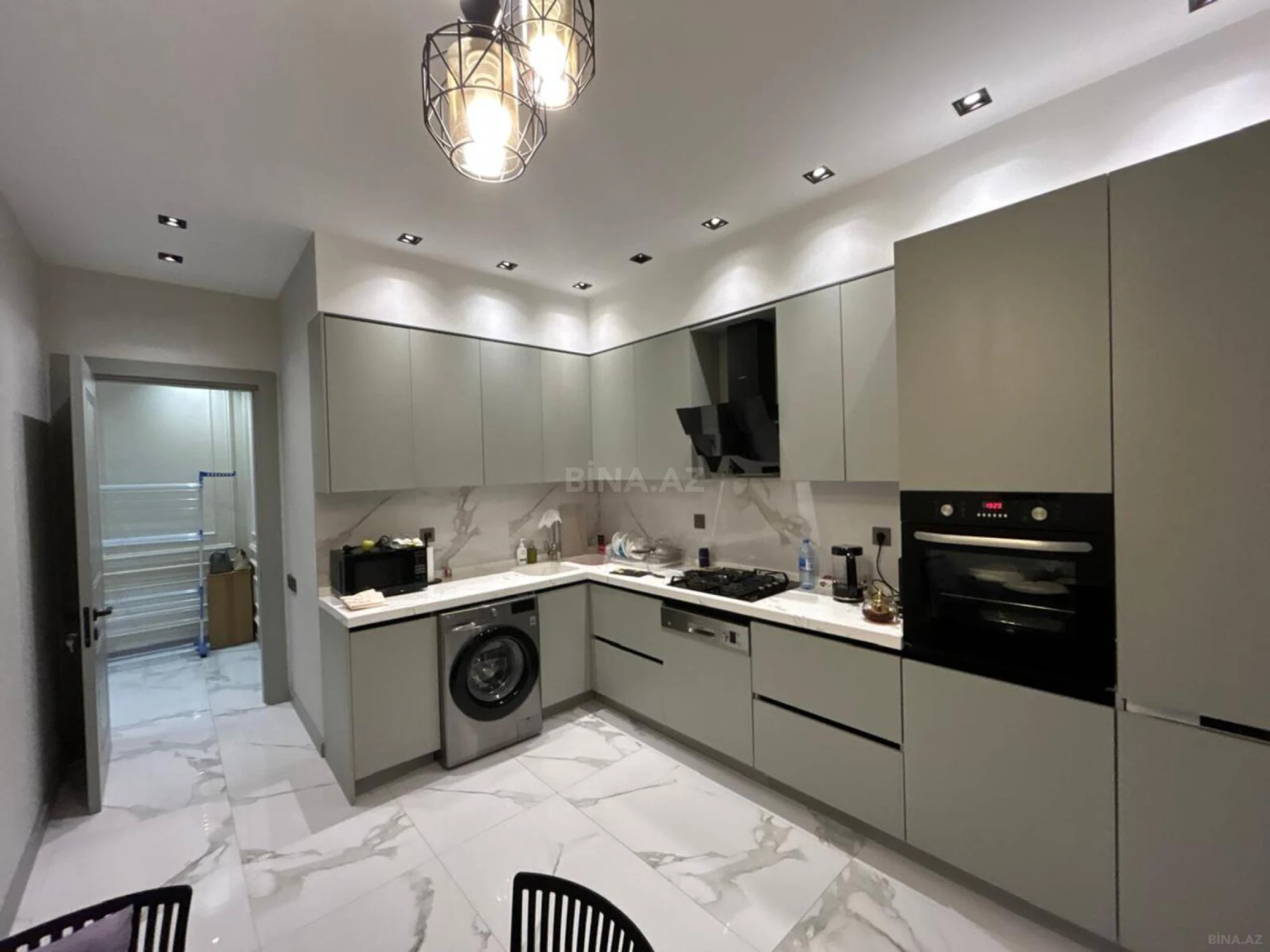 Kirayə verilir 3 otaqlı mənzil 105 m²