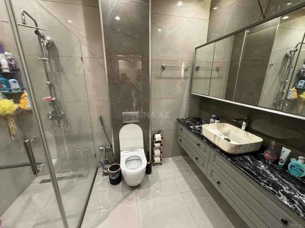 Kirayə verilir 3 otaqlı mənzil 105 m²
