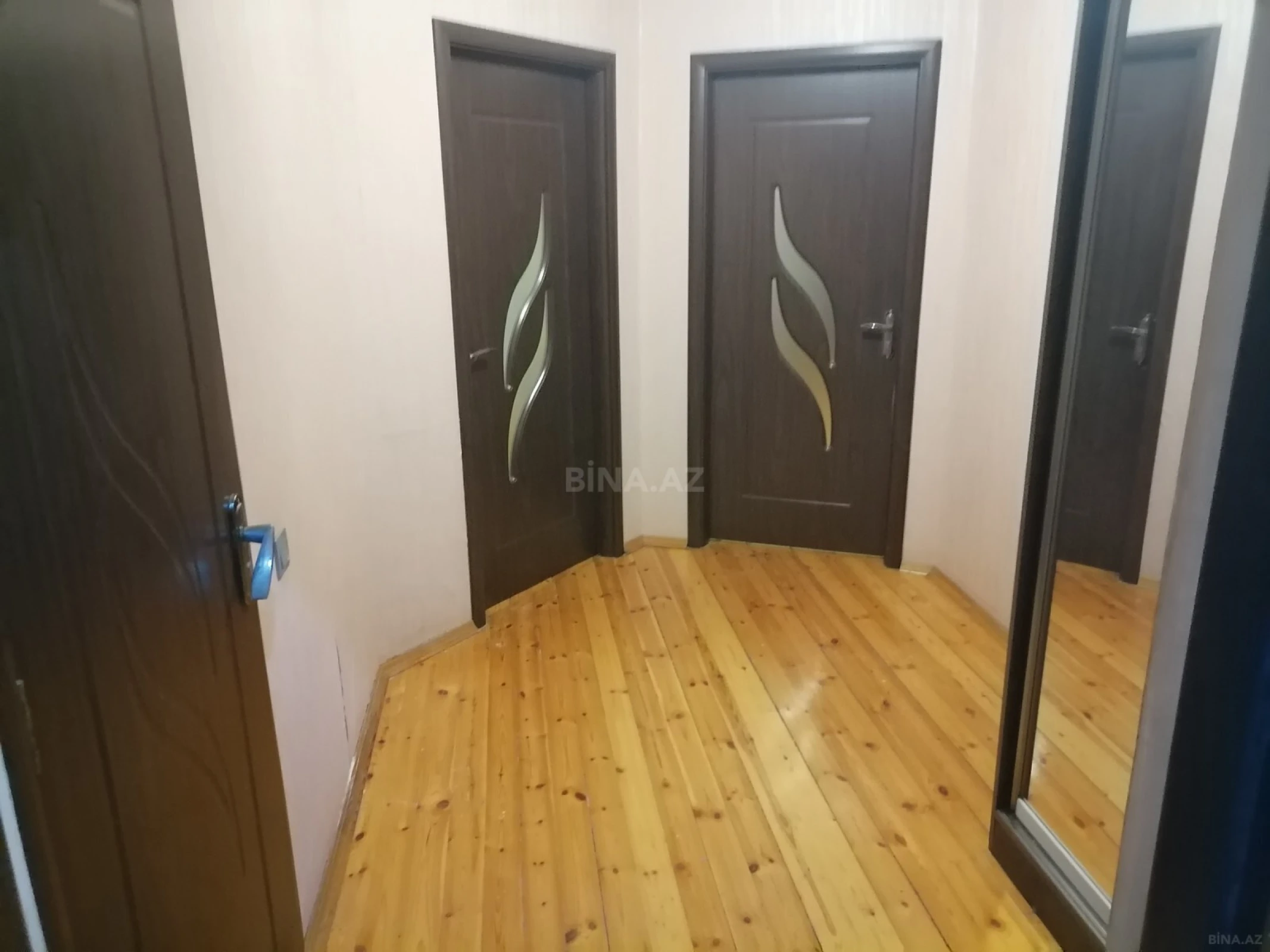 Kirayə verilir 2 otaqlı mənzil 60 m²
