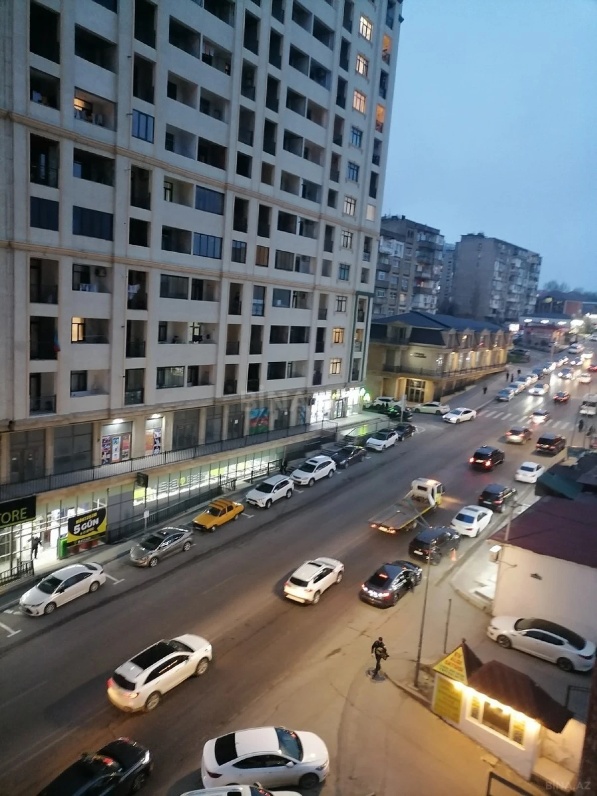 Kirayə verilir 2 otaqlı mənzil 60 m²