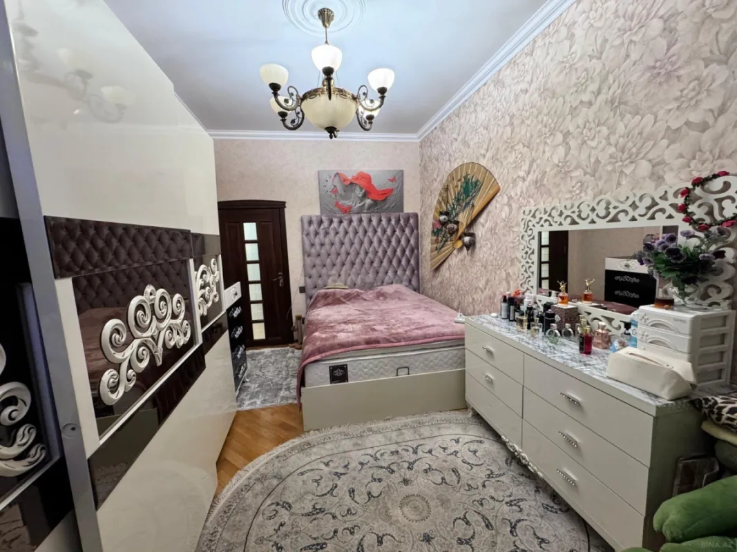 Satılır 2 otaqlı mənzil 80 m²