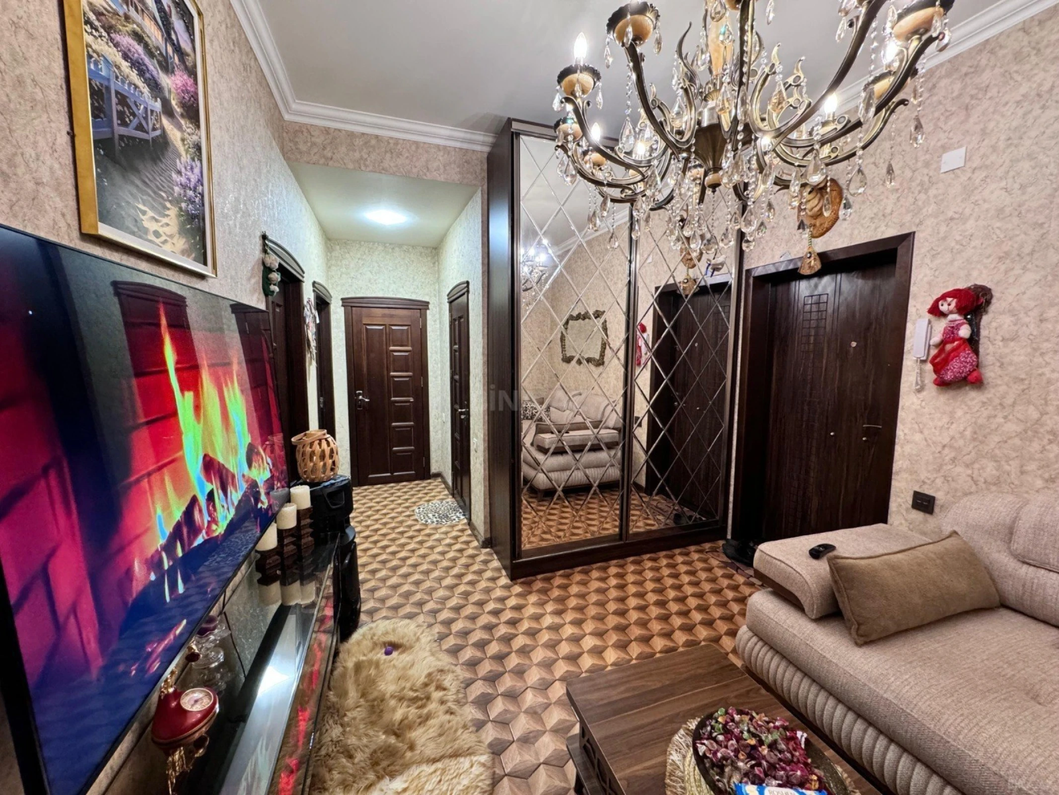 Satılır 2 otaqlı mənzil 80 m²