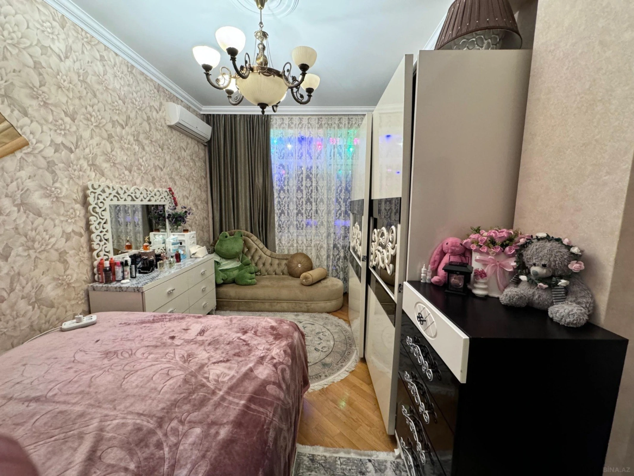 Satılır 2 otaqlı mənzil 80 m²