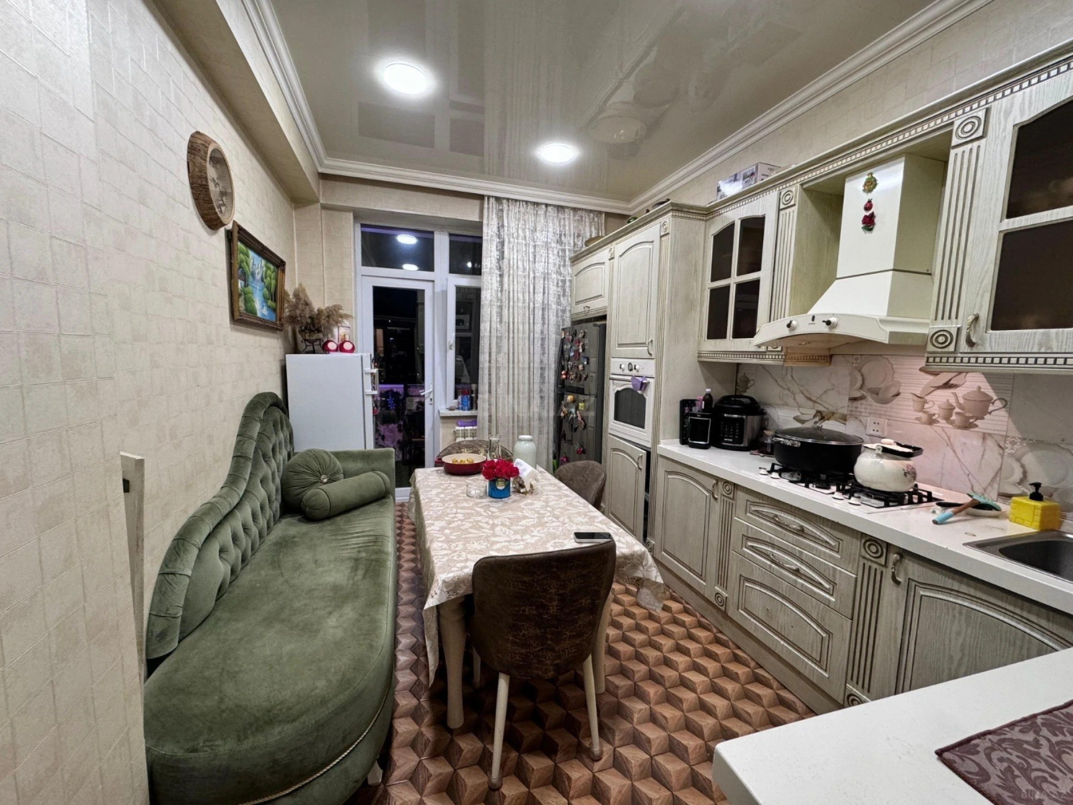 Satılır 2 otaqlı mənzil 80 m²