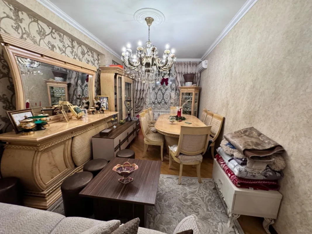 Satılır 2 otaqlı mənzil 80 m²