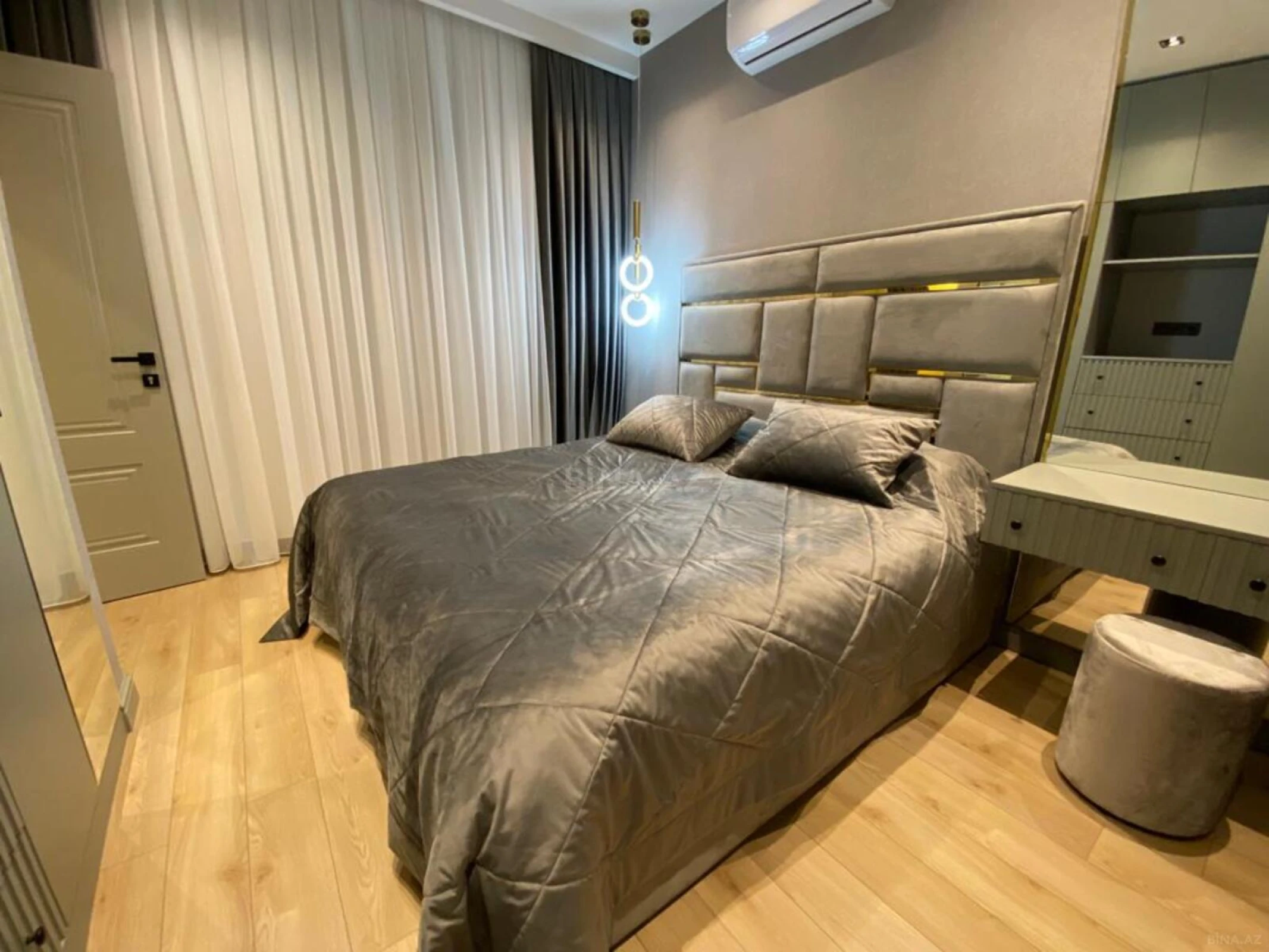 Kirayə verilir 3 otaqlı mənzil 118 m²