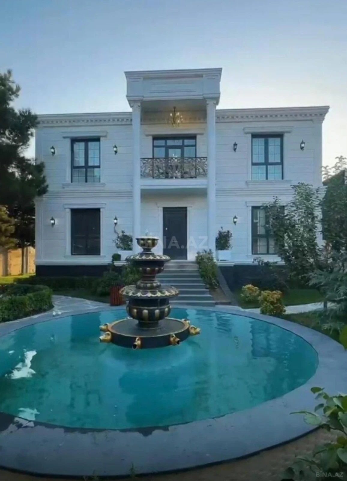 Satılır 6 otaqlı həyət evi 500 m²