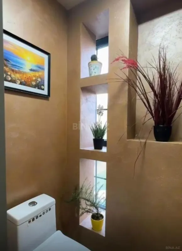 Satılır 6 otaqlı həyət evi 500 m²