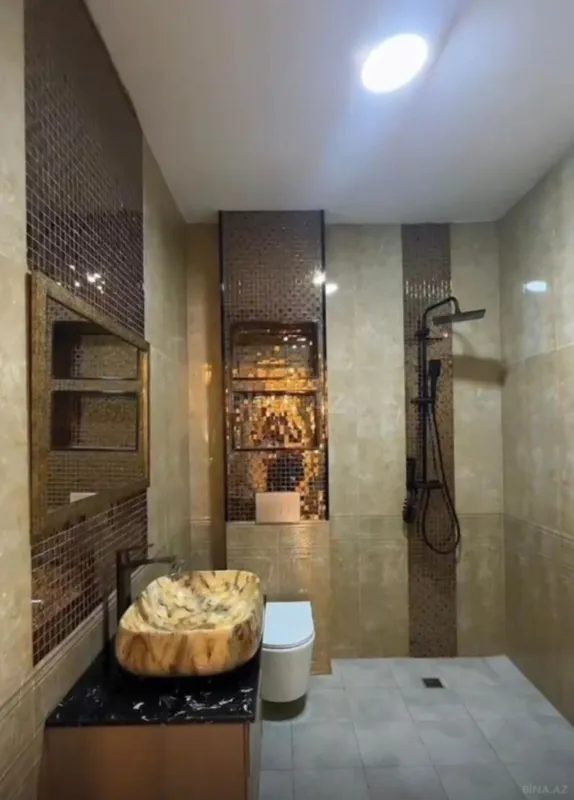 Satılır 6 otaqlı həyət evi 500 m²