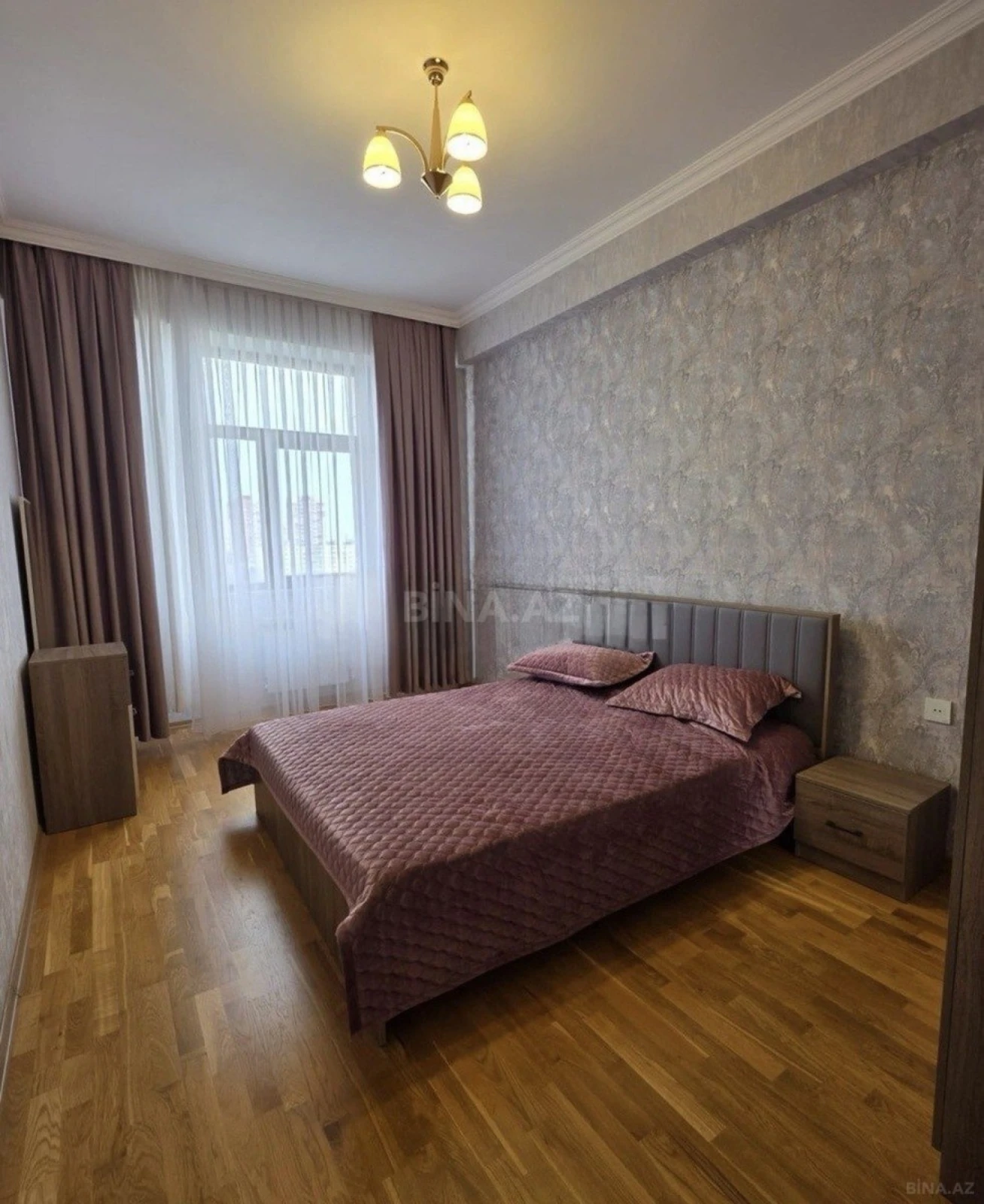 Kirayə verilir 2 otaqlı mənzil 77 m²