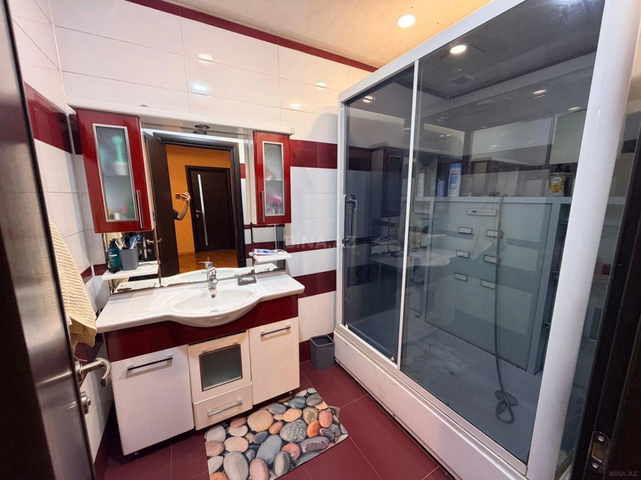 Satılır 2 otaqlı mənzil 110 m²